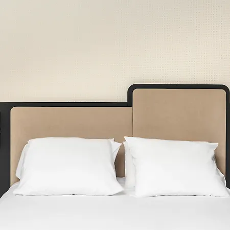 Mercure Centre Gare Atlantic מלון 4*